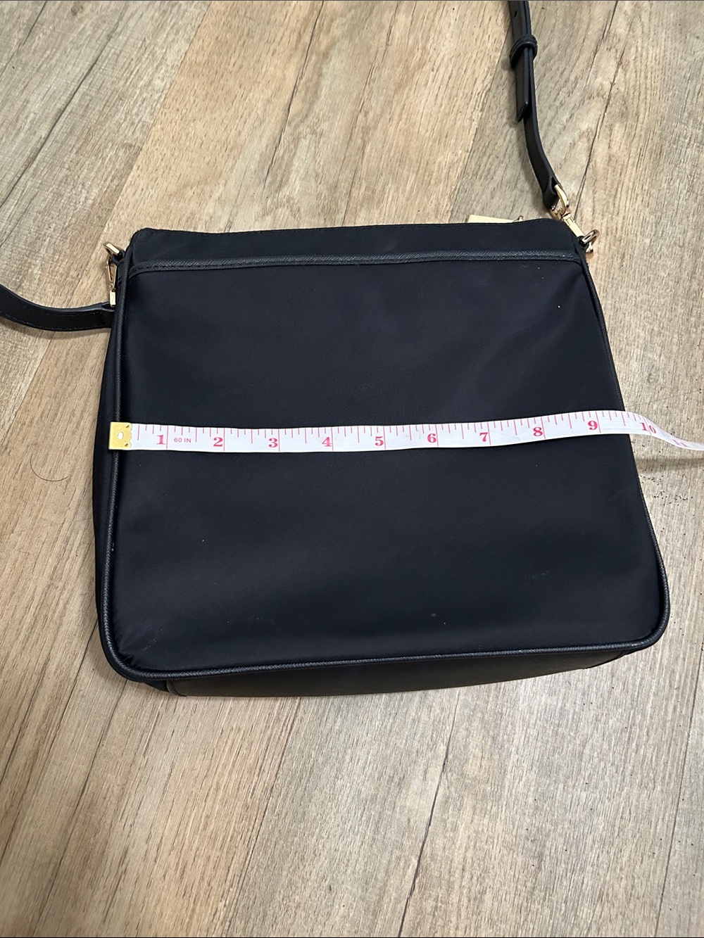 Michael Kors Black Crossbody Bag with Gold Hardware Accents - Picture 4 of 14